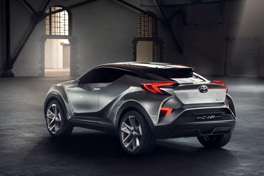  Toyota C-HR Concept 2015 года  (фото 6 из 15)